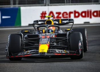 Perez vince a Baku davanti a Verstappen, Leclerc sul podio