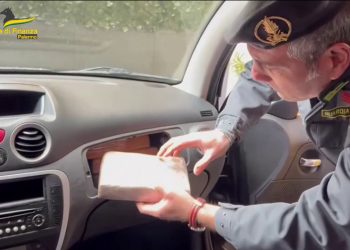 In auto con 3 chili di cocaina, corriere arrestato nel Palermitano