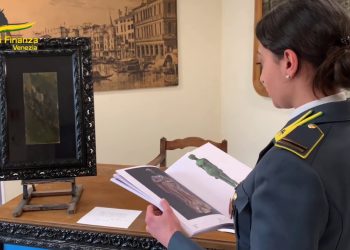Sequestrate opere d’arte contraffatte a Venezia, denunciato mercante