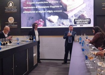 Al Vinitaly il connubio tra whisky e Parmigiano Reggiano