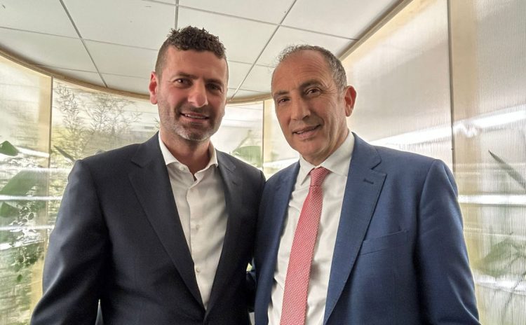 Voli Ryanair cancellati a Comiso, il candidato Riccardo Schininà insieme al Pd organizza sit in di protesta