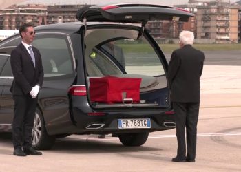 Attentato Tel Aviv, Mattarella accoglie a Ciampino la salma di Parini