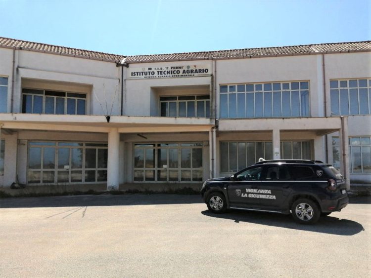 Vittoria, tentato furto all'istituto Agrario