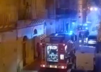 Auto a fuoco nella notte a Ragusa