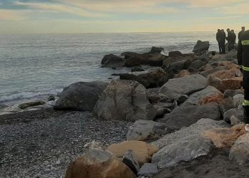 Ispica, parti di cadavere di una donna sulla spiaggia di Marina di Marza