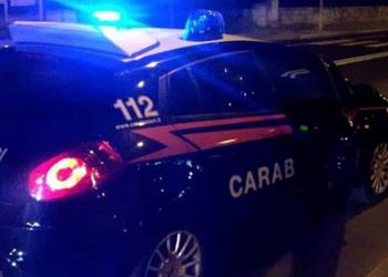 Scicli, rumeno esagitato armato di coltello: carabinieri intervengono col taser