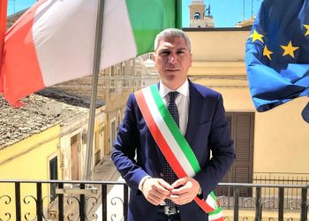 Truffe whatsapp, Dimartino: Qualcuno si spaccia per me e chiede somme di denaro: attenzione