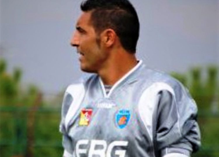Addio a Domenico Cecere, ex portiere di Messina, Palermo e Siracusa: muore per un malore improvviso a casa dei genitori