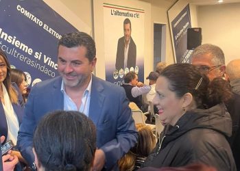 Inaugurato il comitato elettorale in via Roma. Tanta gente e tanto entusiasmo. Un bagno di folla e di attestati verso Giovanni Cultrera