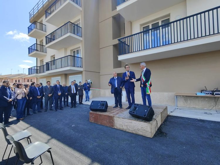 Santa Croce Camerina, consegnati 18 alloggi Iacp: 95mq con 3 camere da letto e fotovoltaico