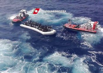 Escalation di sbarchi per Pasqua: salvati oltre 3 mila migranti