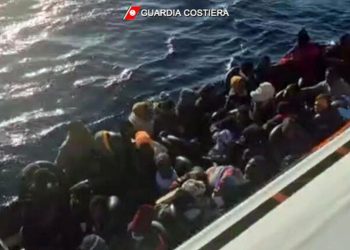 Migranti, situazione drammatica nel Mediterraneo: numerose emergenze in mare, salvate altre 41 persone