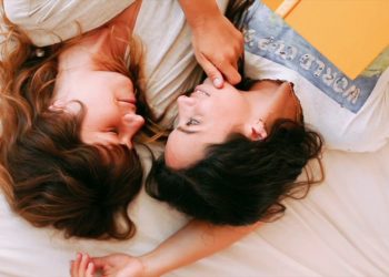 Sessualità, sempre più giovani gender fluid. Ecco cosa significa