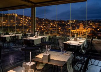 San Giorgio a Modica: uno spettacolo dalle terrazze di Raro con il cibo dei Sangiorgiari e la leggenda di San Giorgio