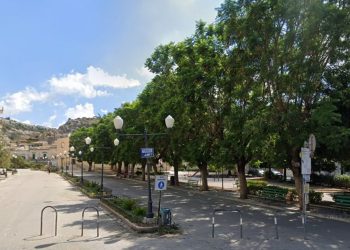 Scicli: una panchina blu per l'autismo