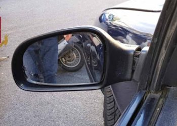 Truffa dello specchietto da Ragusa al casello autostradale di Catania