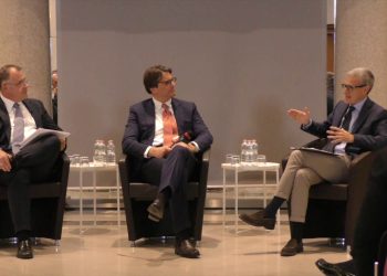 Da Intesa Sanpaolo 76 mld per la transizione energetica delle imprese