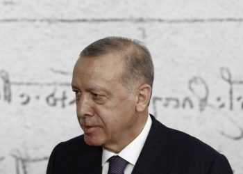 Turchia, Erdogan aumenta del 45% gli stipendi dei lavoratori statali