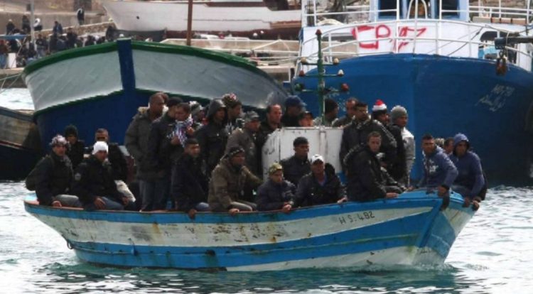 Oltre 1.000 migranti in difficoltà nel Mediterraneo centrale