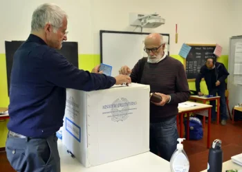 Amministrative, seggi aperti in Sicilia, Sardegna e per i ballottaggi