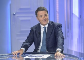 Renzi “Politici e giornalisti spiati, il governo faccia chiarezza”