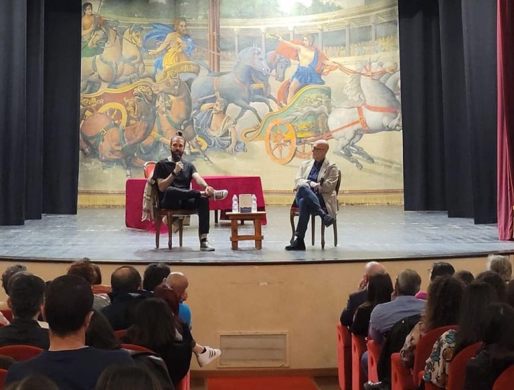 Due venerdì da incastonare a Modica. prima con Gianluca Gotto e poi i racconti di Camilleri