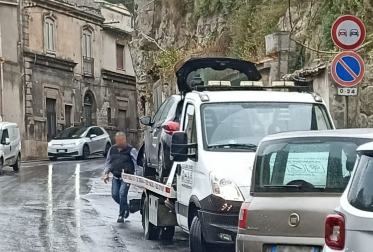 Incidente in via Nazionale a Modica