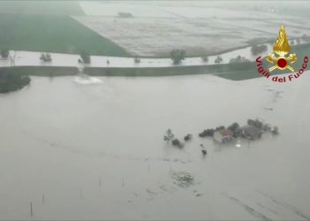 Esonda il torrente Sillaro tra Massa Lombarda e Conselice, le immagini