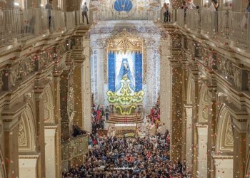 Maria SS. Addolorata a Comiso, domani la "pigghiata o mantu"