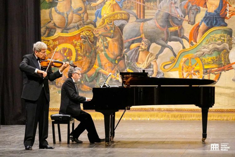 Uto Ughi e Francesco Nicolosi al Teatro Garibaldi di Modica