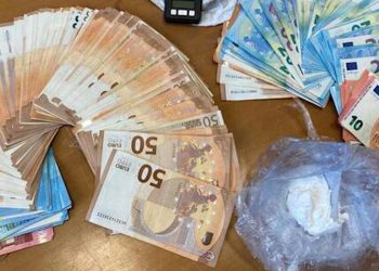 Ragusa, droga e 16 mila euro in contanti: arrestate 2 persone