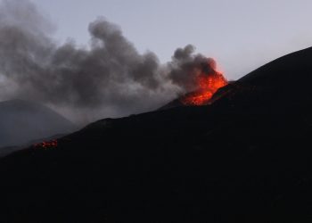 Etna, debole attività stromboliana dal Sud-Est