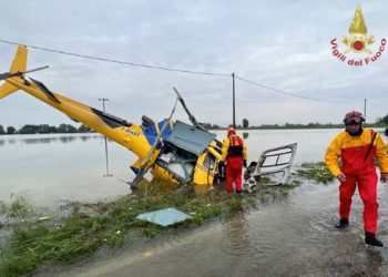 Maltempo, nel ravennate precipita un elicottero impegnato nei soccorsi