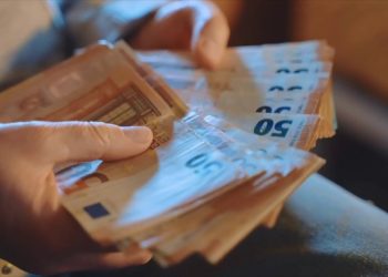 La Bce alza i tassi d’interesse di 25 punti base