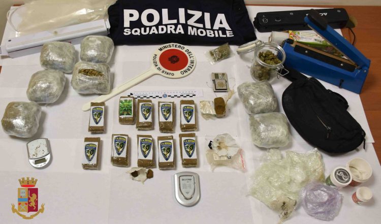 Scoglitti, 49enne arrestato con due chili di droga dello sballo