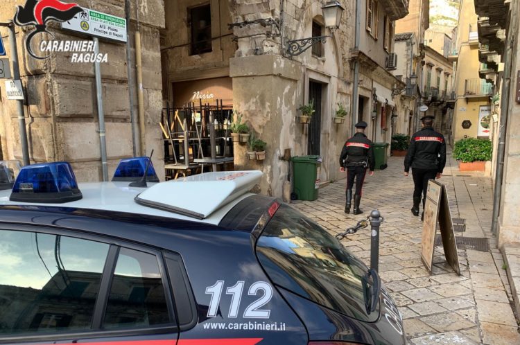 Rapina a modica, in manette due tunisini