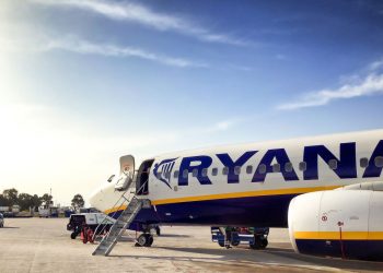 Ryanair, offerte voli da Catania e Palermo da 17 euro