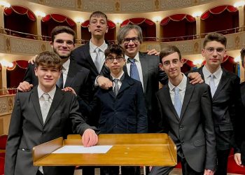 La Drums Together del liceo musicale "G. Verga" di Modica sul palco del teatro Garibaldi