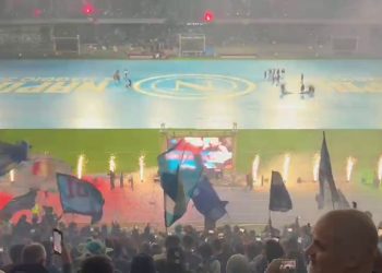 Il Napoli vince lo scudetto, i tifosi cantano ‘O surdato ‘nnammurato