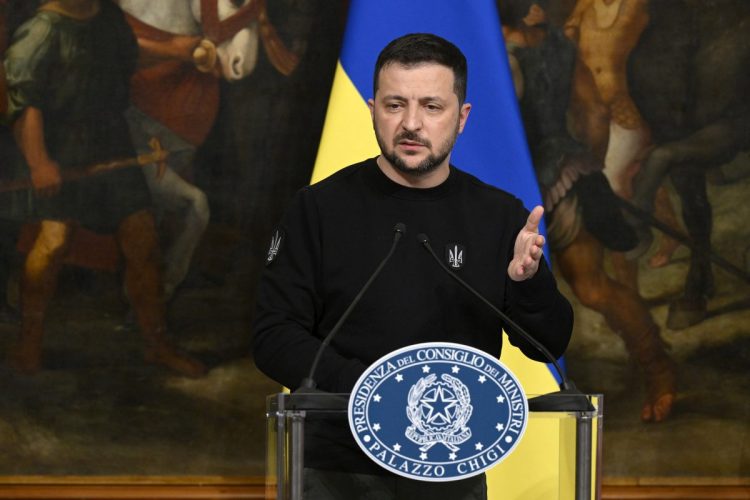 Ucraina, Zelensky “Risarcire vittime del disastro della diga Kakhovka”