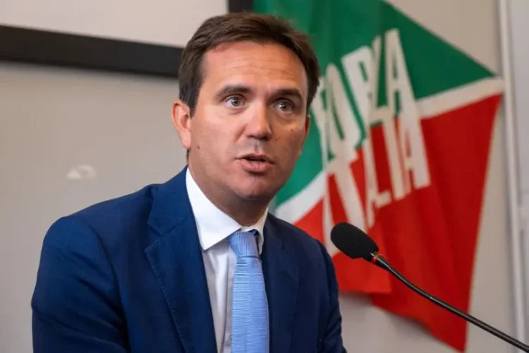 Forza Italia, Cattaneo “Tajani lavori per partito aperto”