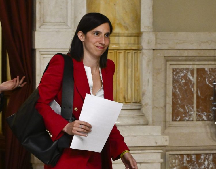 Pd, Schlein sarà alla manifestazione del M5S contro la precarietà