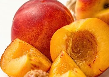 Estate: dieta delle pesche per restare in forma