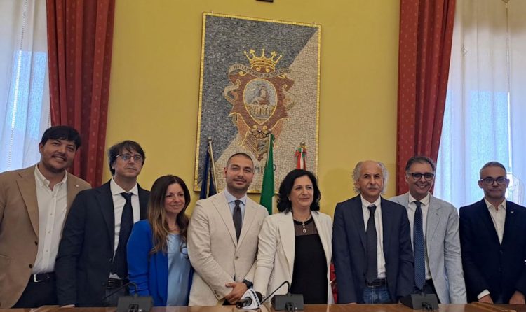 Comiso, firmate le deleghe dei 7 assessori