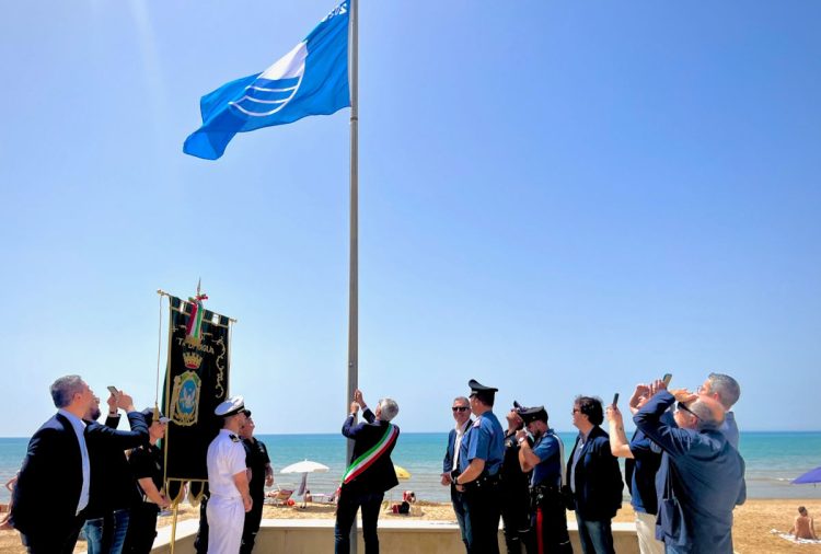 La bandiera Blu 2023 sventola a Marina di Ragusa