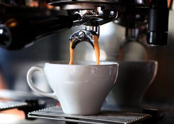 Caffè e tè: alleati contro i tumori di bocca e gola? La ricerca