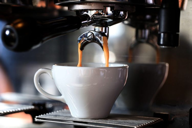 Caffè e tè: alleati contro i tumori di bocca e gola? La ricerca