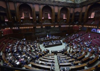 Mes, la maggioranza presenta la sospensiva di quattro mesi