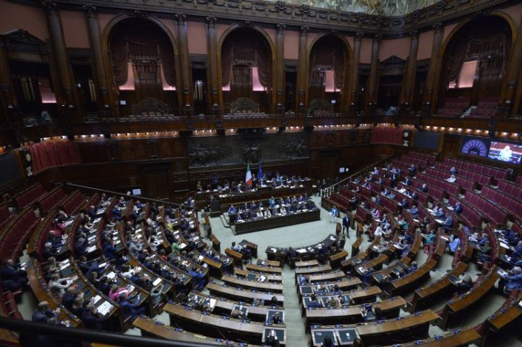 Mes, la maggioranza presenta la sospensiva di quattro mesi