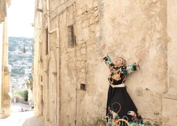 Ed io rinasco ancora di Carmela Giannì ispirato da Franco Battiato